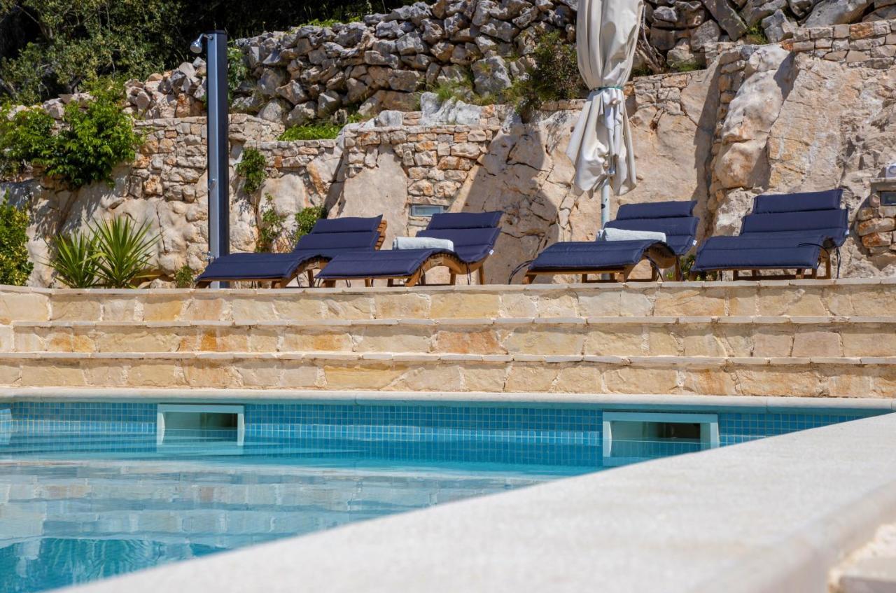 Villa Regina With Heated Pool And Sea View Marina Eksteriør billede